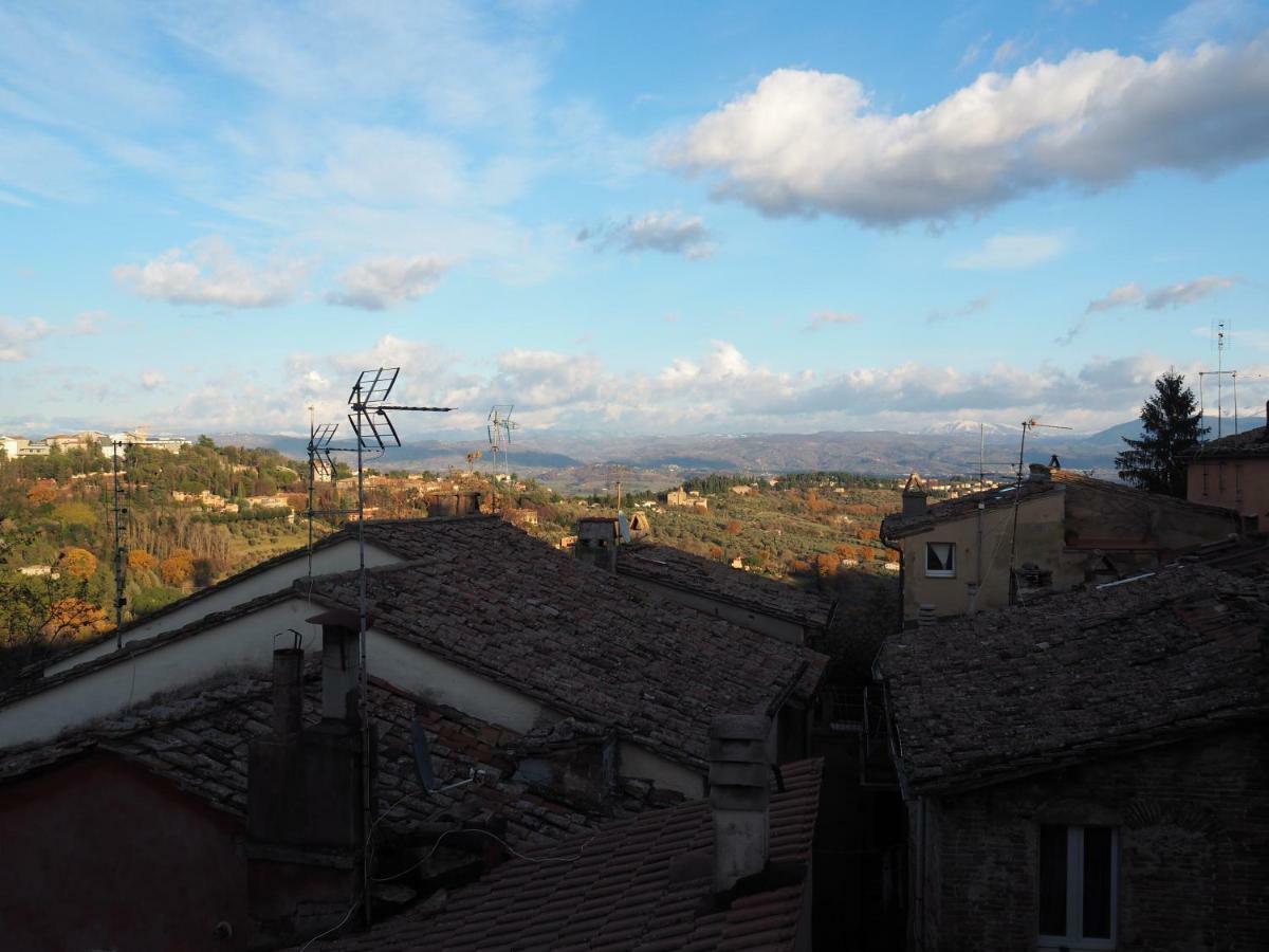Trompe L'Oeil Lägenhet Perugia Exteriör bild